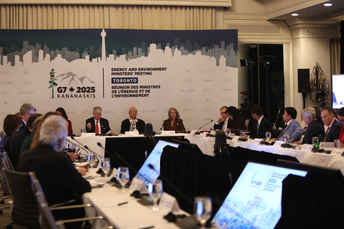Aujourd’hui, les ministres Hodgson et Dabrusin ont donné le coup d’envoi à la réunion des ministres de l’énergie et de l’environnement du G7.

Pour en savoir plus sur la réunion de cette année : ow.ly/mfiF50XkC67