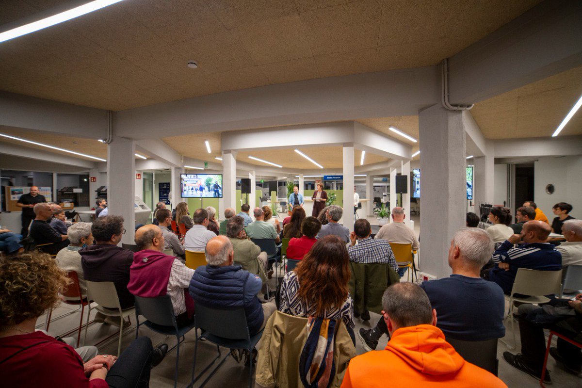 Zerbitzuak herritarrei hurbildu eta auzorako espazio komunitario bihurtu du <a href="/errenteriaudala/">Errenteriako Udala</a>-k Aldakonea.

Etxebizitza politika ausartek, osasun mentalaren kontzientziak, 2040ko ikusmirak eta egunerokoari erantzuteko gaitasunak ahalbidetzen dute hobeto bizitzeko herri partekatua.