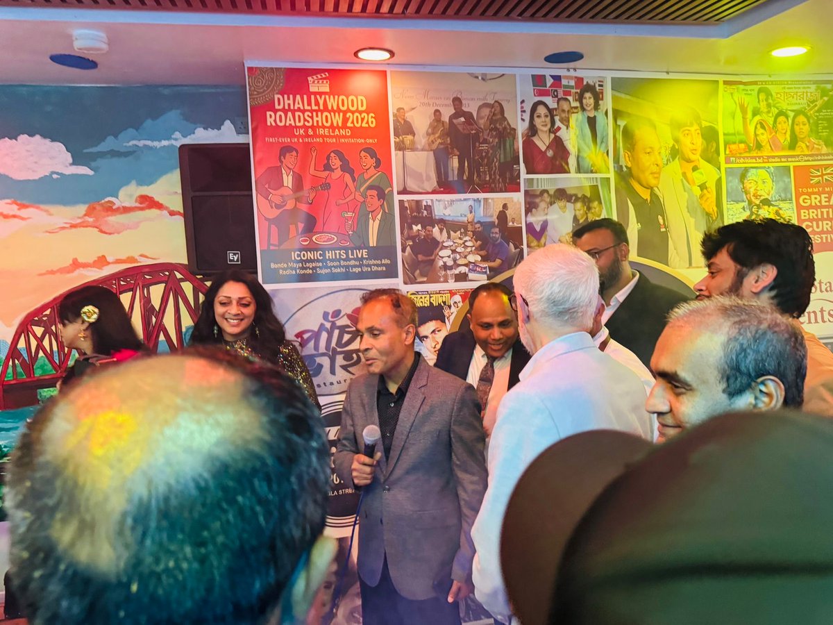 chefbangla's tweet image. 🎬 Dhallywood Night UK Debut! 🇧🇩🎉 Launched by Jeremy Corbyn MP, East London lit up with Bangladeshi music, dance &amp;amp; food! 💃🍢 Culinary highlights: Pach Bhai &amp;amp; Chotpoti Lounge 🍽️✨ #DhallywoodNight