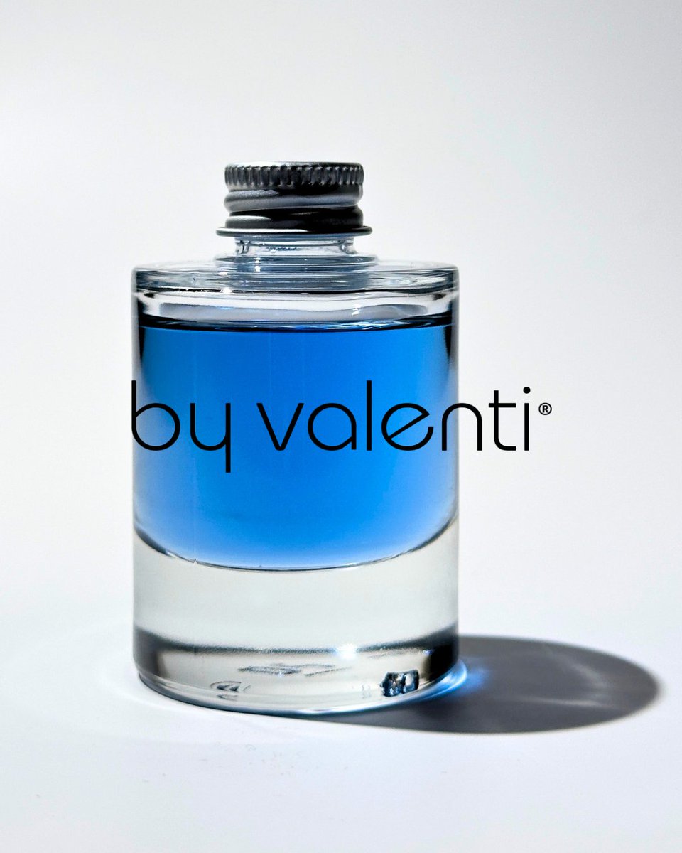 ByValenti's tweet photo. Discover Olio di C:
+ With 10% Biomimetic stable form of Vitamin C
+ Active-rich lipid serum helps restore radiance
+ Illuminates dull, tired skin
+ Soothes redness and reduces irritation
Only at https://t.co/1k7dlxqaWR
•
#byvalenti #byvalentiorganics #italianskincare #vitaminc https://t.co/GrHS2Mz2TM