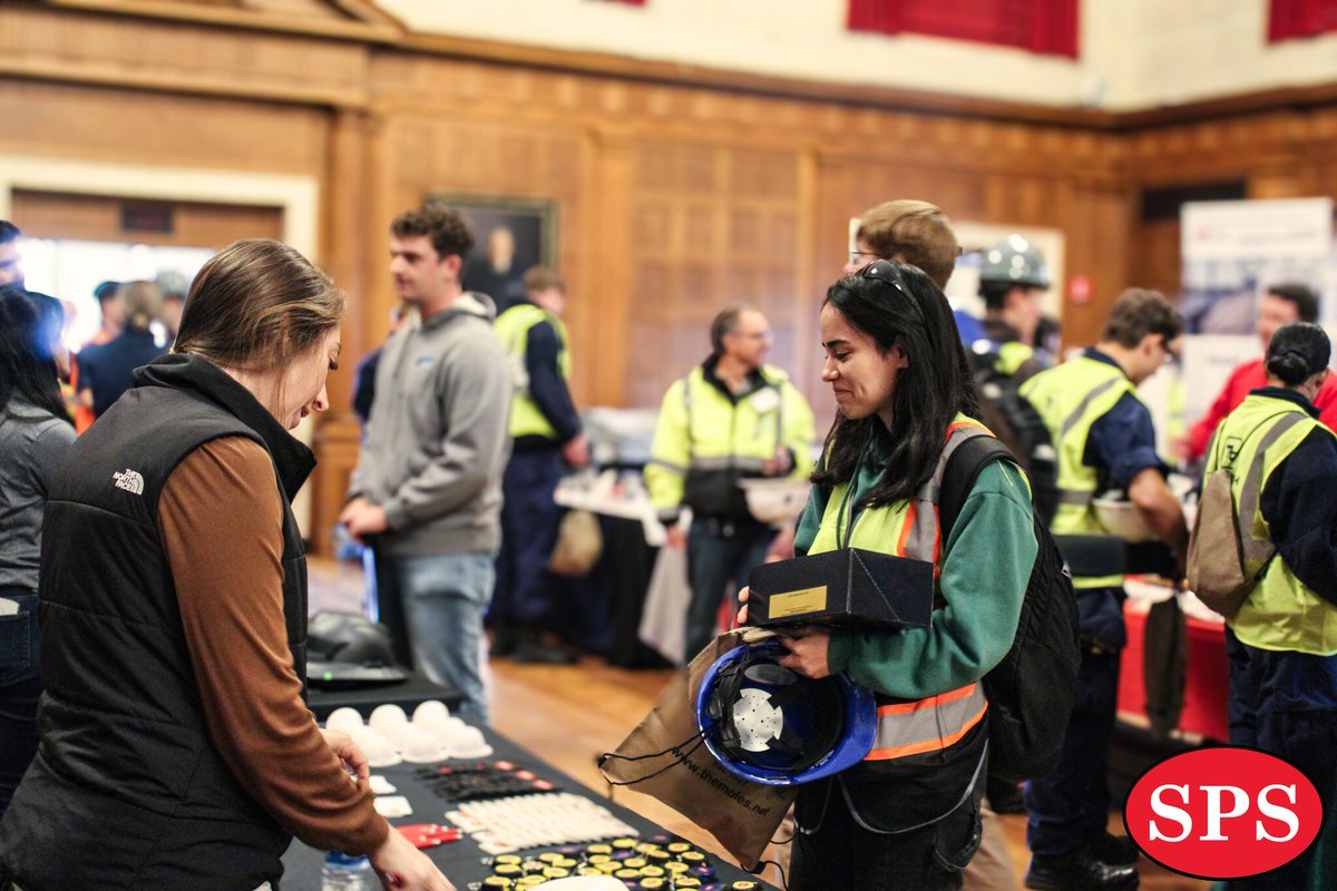 Last Friday, SPS had the opportunity to host the New England Moles' Students Day at the Newton-Weston Bridge Bundle. 

Thank you to The Moles Inc., Wentworth Institute of Technology, and MassDOT for a successful and educational event. 

#TheMoles #constructioncareers #heavycivil