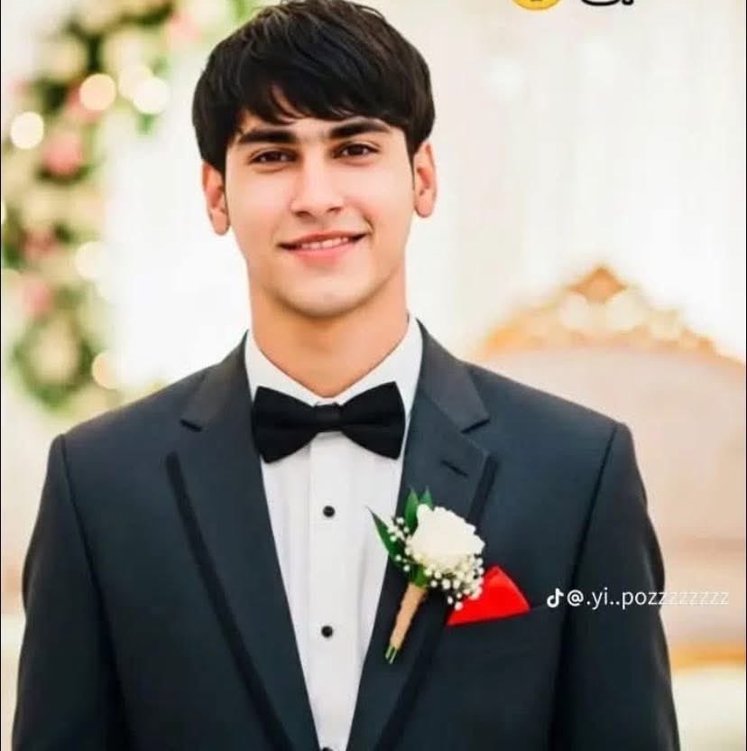 كولي يا حلو منين الله جابك؟
جابك من السماوة لبغداد دخلت لدجلة بأرادتك واخرجت معك خمسة غرقى نسيهم الاهل والخلان في غيابة الجب وفقدوا الامل بالعثور عليهم فأخرجتهم ثم خرجت بأرادتك طفوت على سطح النهر بعد ان اتممت المهمة .. الرحمة والنور والسرور لروحك النقية
#حسين_السماوي