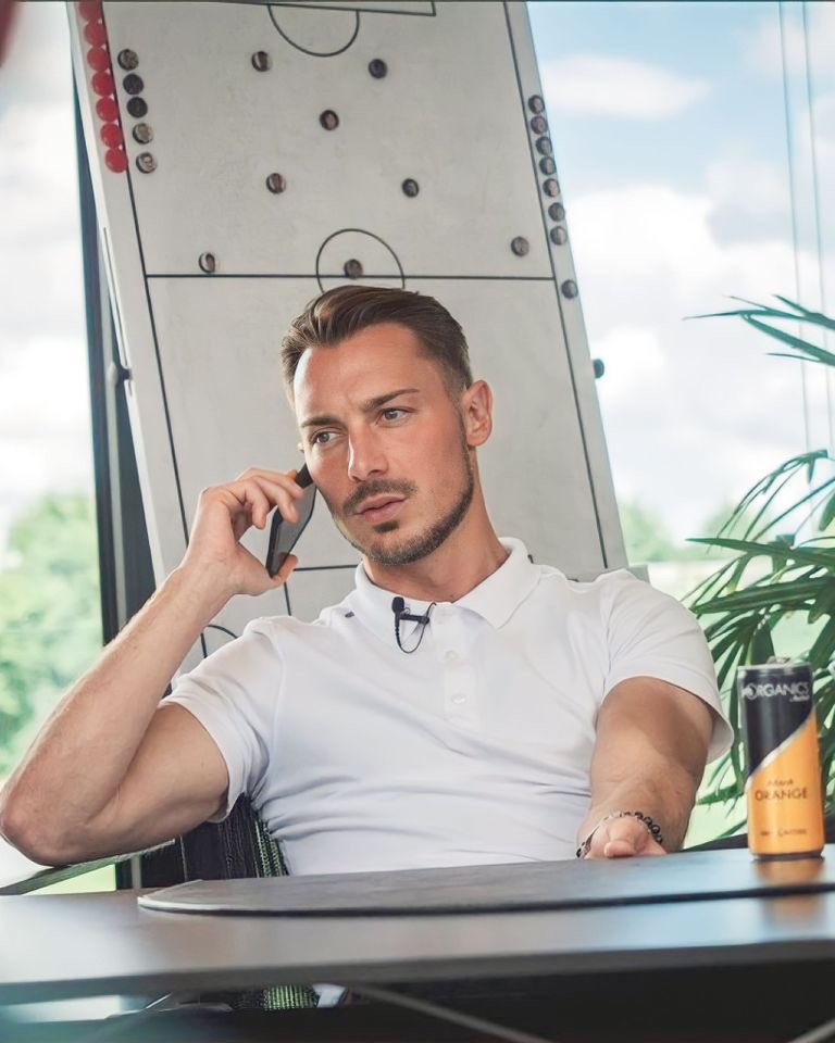 بقاء هذا المدرب هدر للوقت هدر للنقاط هدر لصحتنا .
حان الوقت الآن لإقالته .