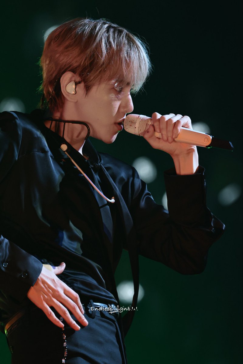 I vote for #BAEKHYUN #2025MAMAVOTE
