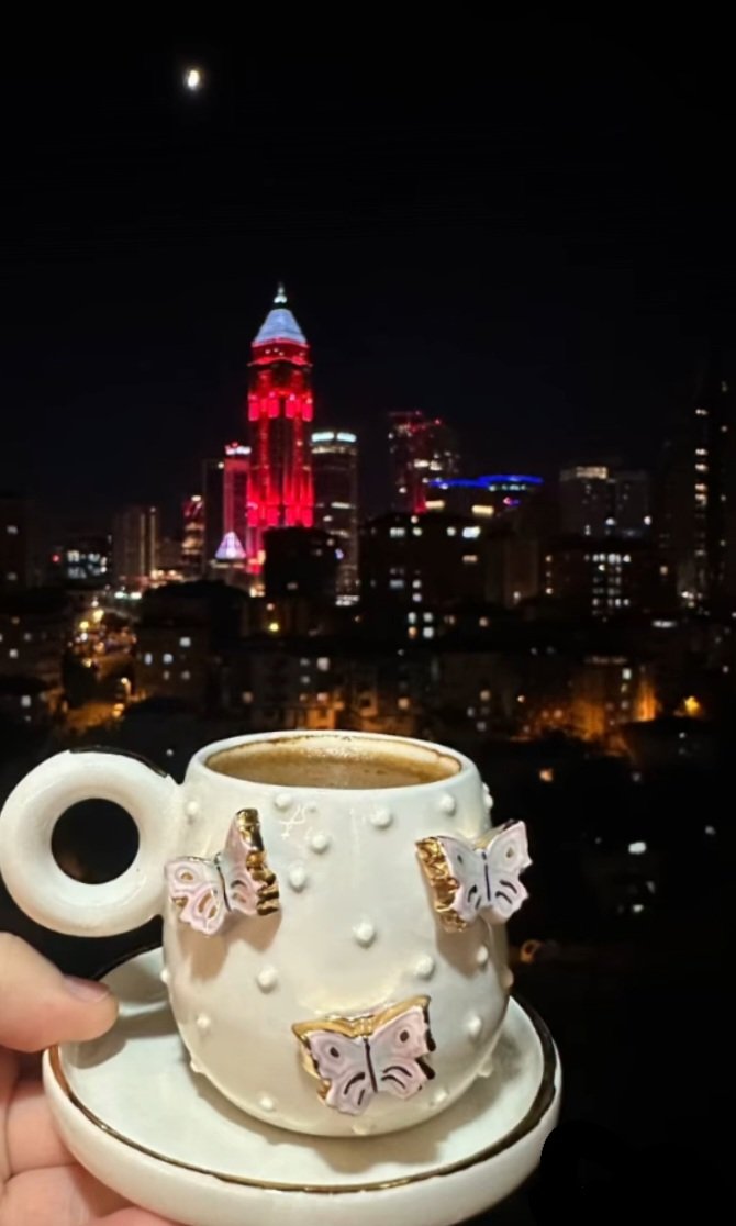 <a href="/glrkzn_/">Glrkzn 🇹🇷🇵🇸</a> Kahvenin tadı ☕️
Gecenin sessizliği 🌙

Afiyet olsun Canım 🥰
İyi geceler 🙋🏻‍♀️