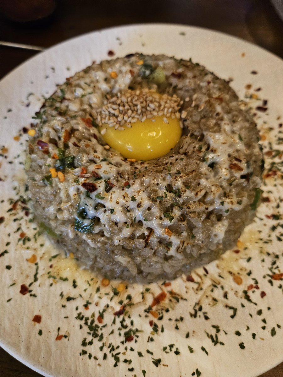 퇴사 마지막 배웅의 회식 ㅎㅅㅎ..나포함
총5명 이후 노래방 갔다가 사우나인데..
잠을 못자겠네 🤣