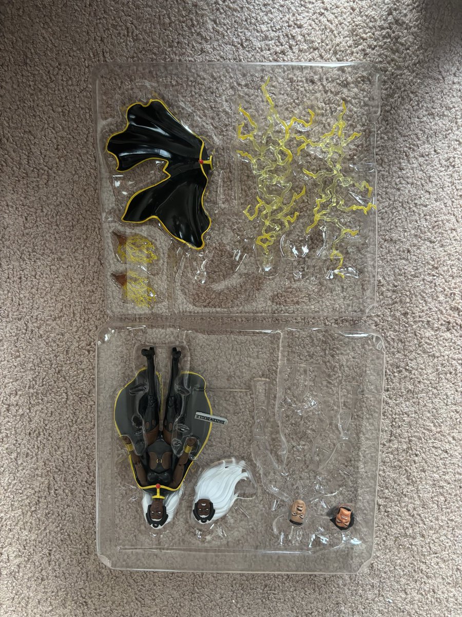 avs478's tweet photo. #chc #collectorshelpingcollectors - likes &amp; retweets appreciated selling Storm from Hasbro Pulse exclusive 2 pack, all accessories included, throwing in Wolverine &amp; Jonah Jameson head, newspaper - $30 shipped ref: @Mitch_Craig13 @Berserker1973 @KingdomFigure @plasticspectre https://t.co/B6xPA1h0S7
