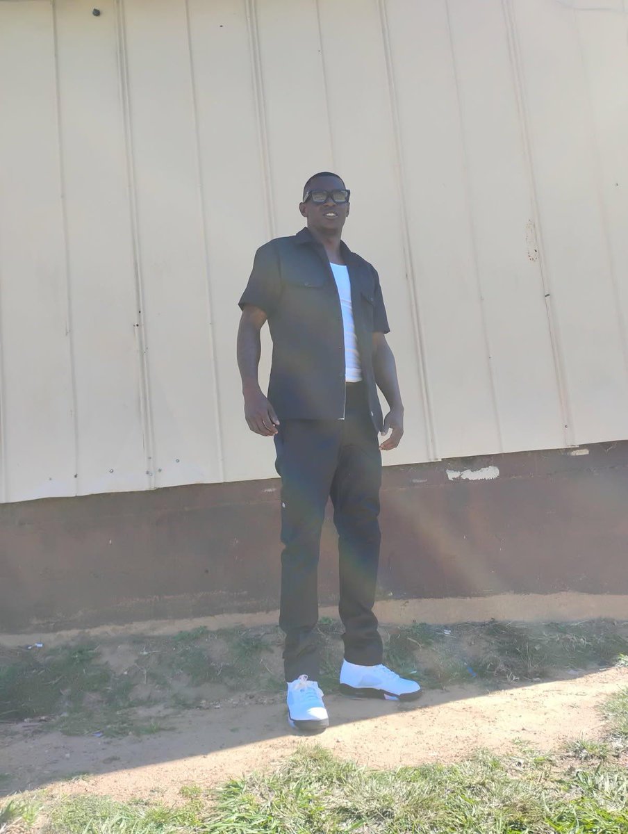 YmlVick's tweet image. #MyTurn 🌍