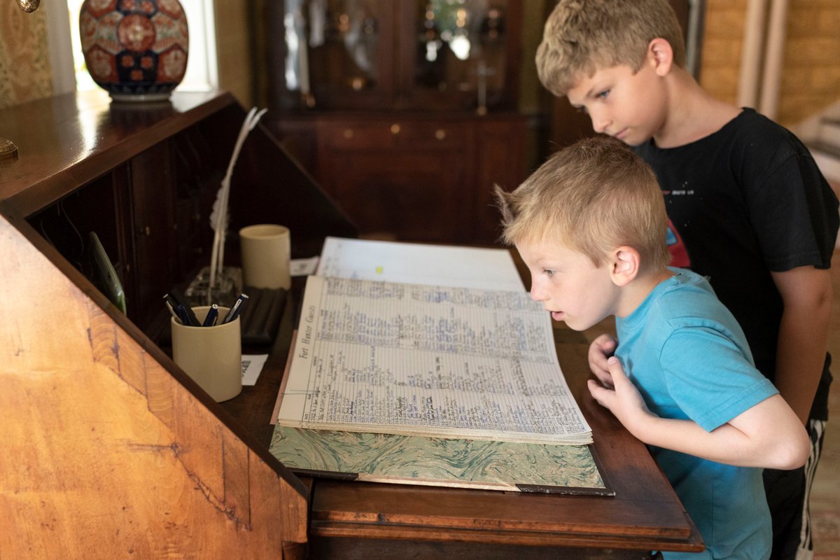 DauphinParksRec's tweet image. 🔍🏛️ Ever wonder how we uncover the past?
Join us at Fort Hunter for Uncovering History, a hands-on family program where kids (grades 2–6) explore real artifacts and learn how history is discovered!
📅 Nov. 4 | 10–11 AM
$5 | Reg Req.
🔗 bit.ly/Uncover_History
#HistoryForKids