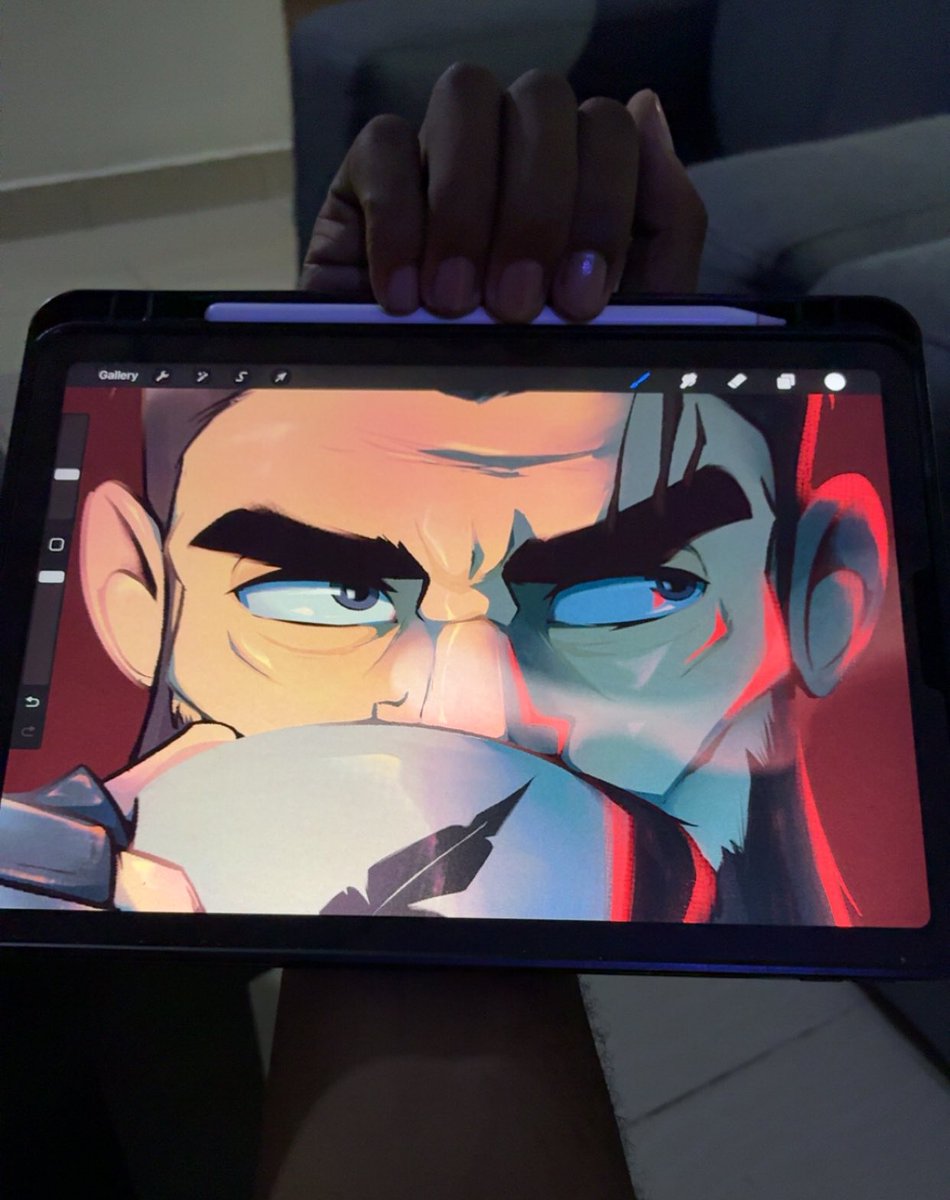 One of my best snippet shots ever taken🖤☕️ 
BLACKFEATHER🪶