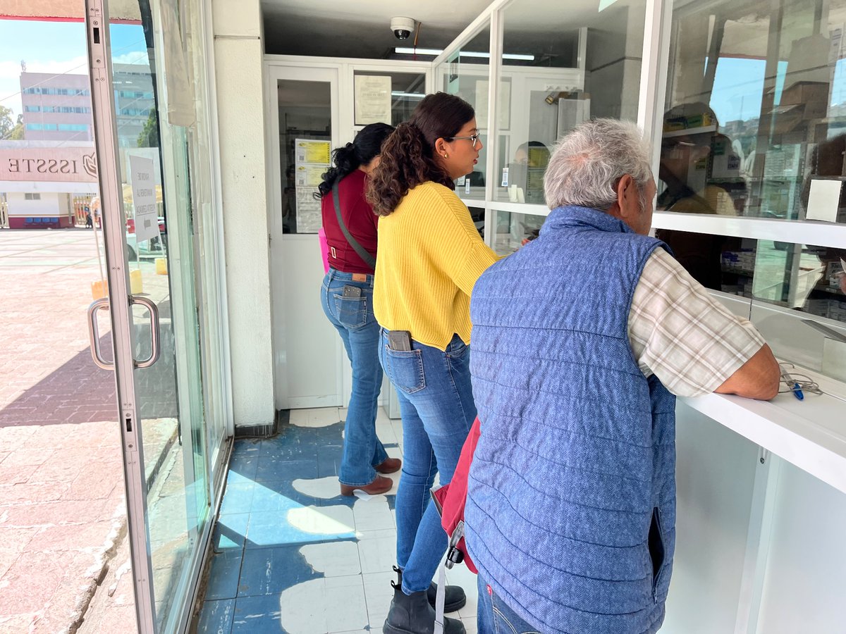 IsssteDurango's tweet image. En ISSSTE Durango, nuestro compromiso es contigo. Estamos trabajando arduamente para surtir medicamento y garantizar que recibas el tratamiento que necesitas. ¡Gracias por confiar en nosotros! #ISSSTEDurango