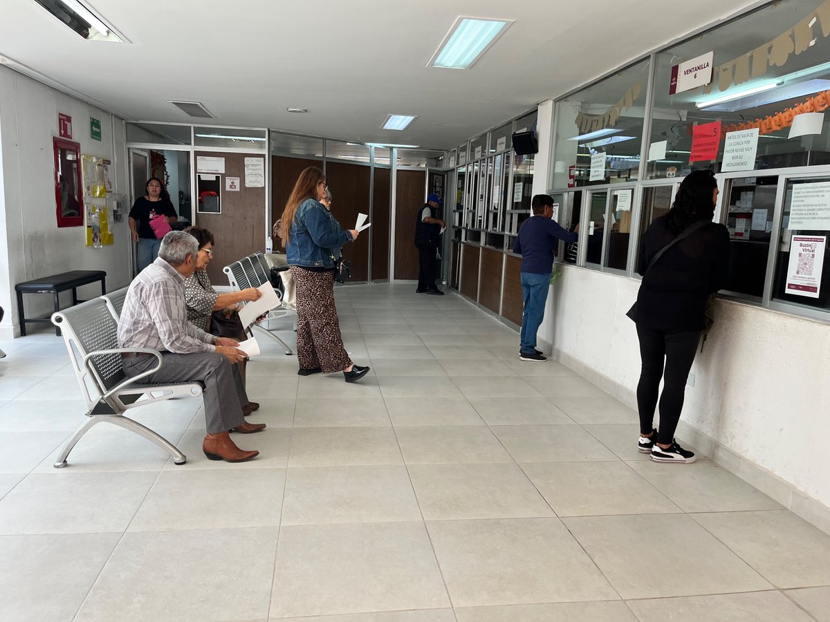 IsssteDurango's tweet image. En ISSSTE Durango, nuestro compromiso es contigo. Estamos trabajando arduamente para surtir medicamento y garantizar que recibas el tratamiento que necesitas. ¡Gracias por confiar en nosotros! #ISSSTEDurango
