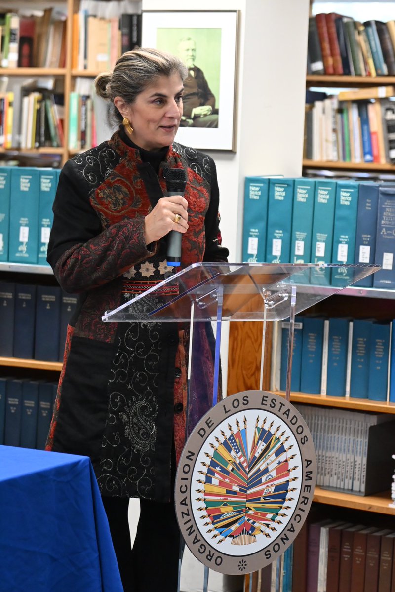 📌 Participando en el panel de lanzamiento del Grupo Voluntario de Apoyo al CJI para la promoción del Derecho Internacional.

📍 Biblioteca Colón, OEA – Washington, D.C.

<a href="/Lauraggils/">Laura Gil</a>
<a href="/MisionMexOEA/">MisionMexOEA</a>
<a href="/banos_elena/">Luz Elena Baños</a> 
<a href="/Brasil_OEA/">Missão do Brasil na OEA</a>
<a href="/BenoniBelli/">Benoni Belli</a>