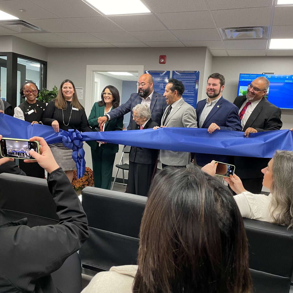MassDev's tweet image. We were on hand today as state &amp;amp; local leaders cut the ribbon on @GandaraCenter&apos;s newly expanded behavioral health clinic in #SpringfieldMA, a project we proudly supported via a tax-exempt bond with Westfield Bank! #WesternMass #nonprofits
