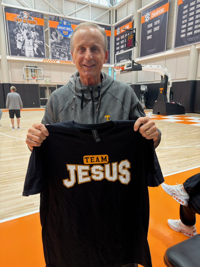 G4iOayiW0AAfqqL (675×900)