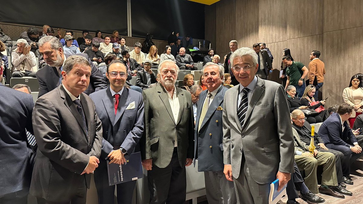 Enrique_GomezM's tweet image. Homenaje a Álvaro Gómez Hurtado en su casa la Universidad Sergio Arboleda. #ÁlvaroGómezVive