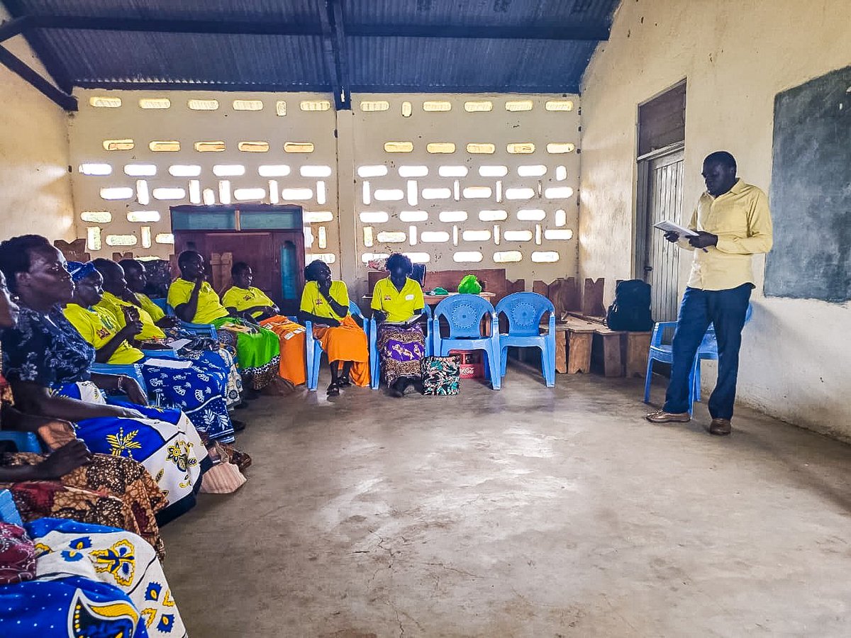 Under the #WEKCEA initiative, @FCAKenya conducted a 2-day #Entrepreneurship &amp; #BusinessManagement training with Cheluche Amani &amp; WUDN Self-Help Group members to strengthen their #Agribusiness ventures. 

 <a href="/NaistenPankki/">Naisten Pankki</a>

#RightToLivelihoods #YouthEmpowerment