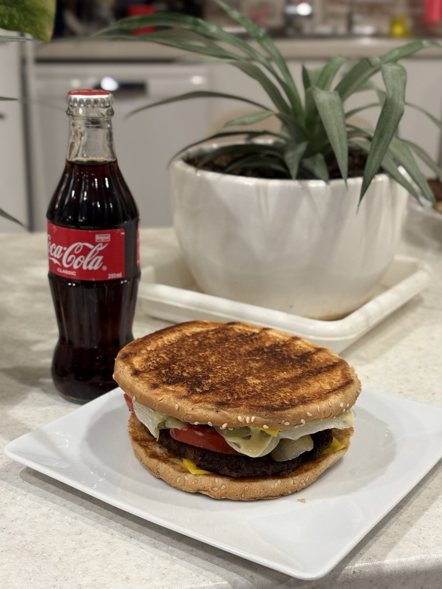 Bahad0r_'s tweet image. از خودم راضیم 🙂‍↔️