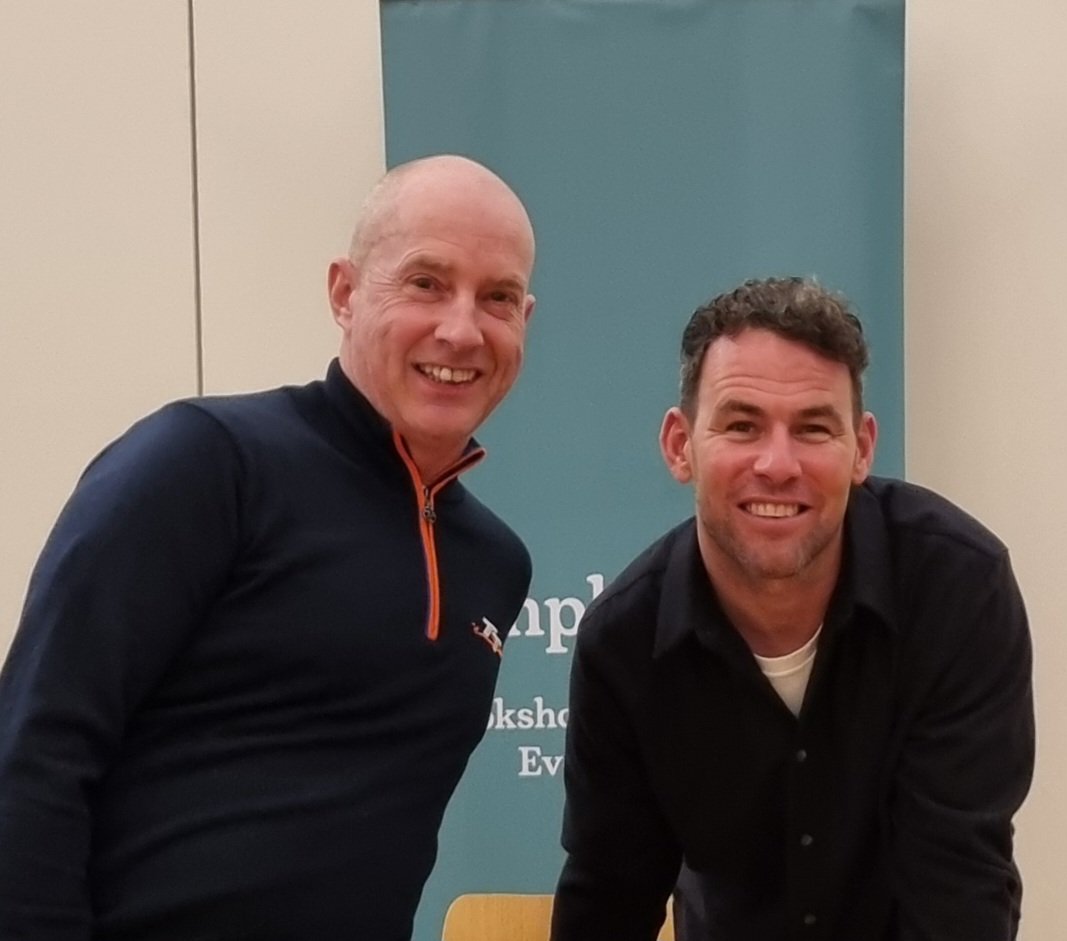 Meeting a hero again! What a top bloke <a href="/MarkCavendish/">Mark Cavendish</a> is! Gave everyone at his book signing so much time, a truly humble legend. Look forward to reading the book 👍🇮🇲