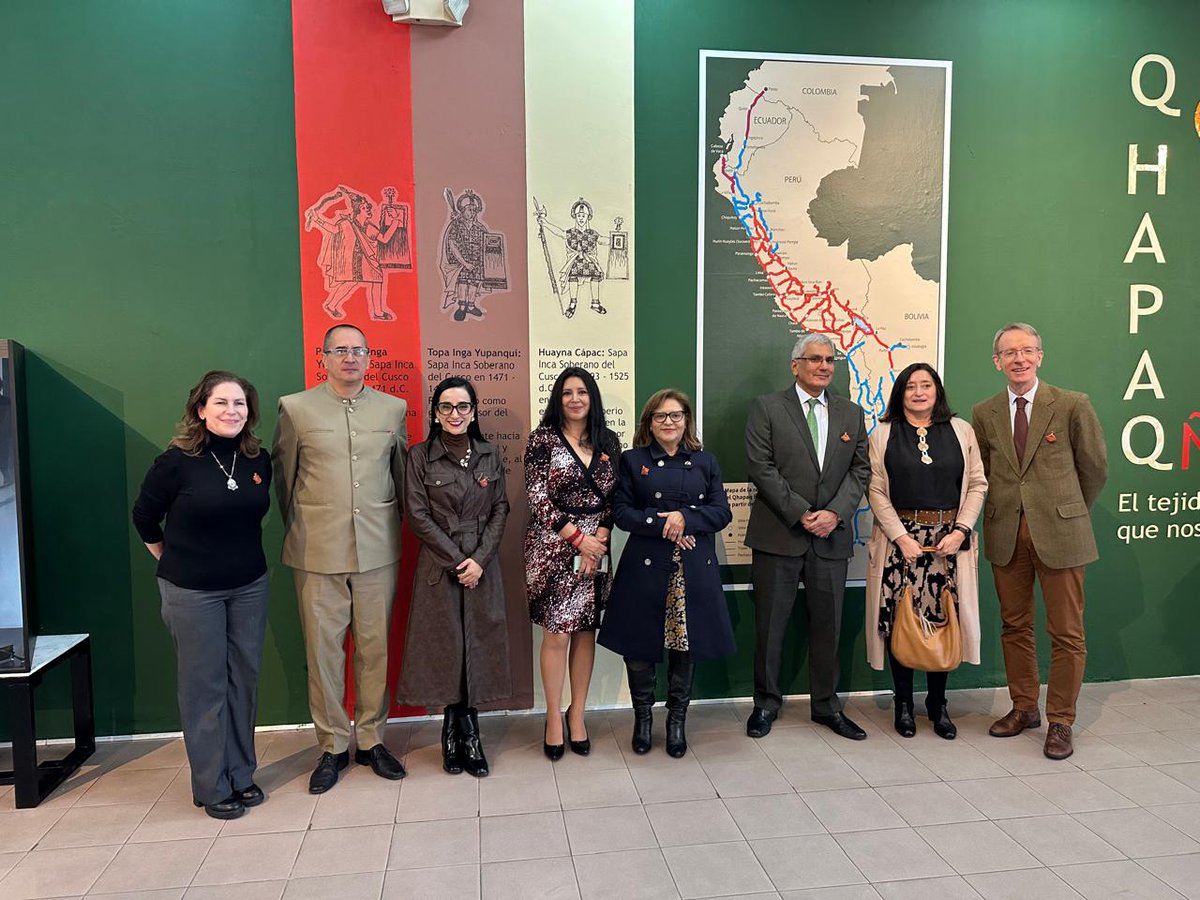 INPCEcuador's tweet photo. 🌎El @INPCEcuador participa en la exposición “Qhapaq Ñan: el tejido vivo que nos une”, con fotografías que muestran la riqueza del Sistema Vial Andino en el territorio ecuatoriano.

📍 MUCE – Universidad Central del Ecuador
🗓️ Desde el 30 de octubre
@Educacion_Ec @Cultura_Ec https://t.co/U15kMMOl98