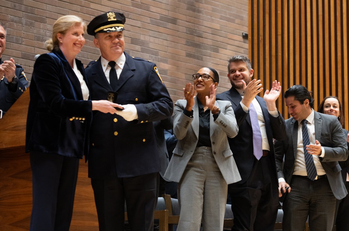 NYPD1stDep's tweet image. Congratulations to the NYPD’s newly promoted members! Your hard work, leadership, and dedication keep NYC safe and strong. Thank you to the families and loved ones who make this service possible.
