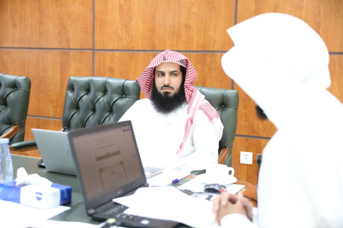 #صور 📸

ترأس عميد شؤون الطلاب د. فرحان بن خلف العنزي الاجتماع الأول لمجلس إدارة الصندوق الخيري لطلاب المنح بجامعة الحدود الشمالية، حيث جرى مناقشة لائحة الصندوق وأبرز أهدافه، ومنها إبراز جهود المملكة في رعاية طلاب المنح ودعمهم بالخدمات التي تسهم في تمكينهم أكاديميًا ومجتمعيًا.