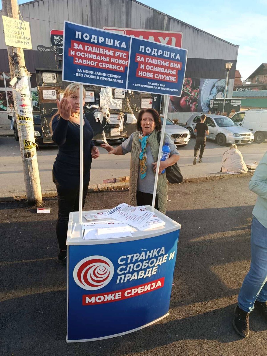SGrocka's tweet image. Danas su u Kaluđerici meštani pružali podršku inicijativi za raspuštanje BIA i RTS i osnivanje nove profesionalne služe i profesionalnog javnog servisa.