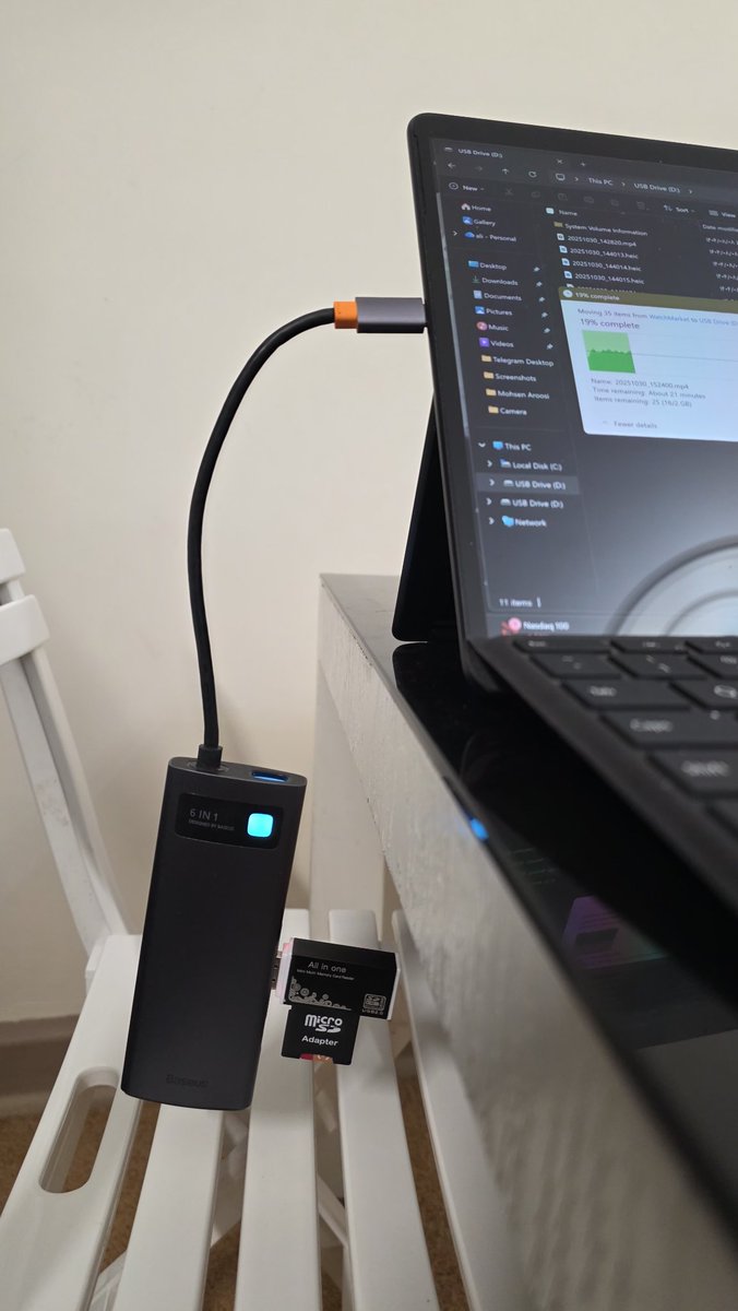 alipb's tweet image. این روزا فقط یه خاورمیانه‌ای بی‌نوا برای انتقال ۳۶ گیگ فایل ۴۵ دقیقه باید زمان صرف کنه🥲🫡