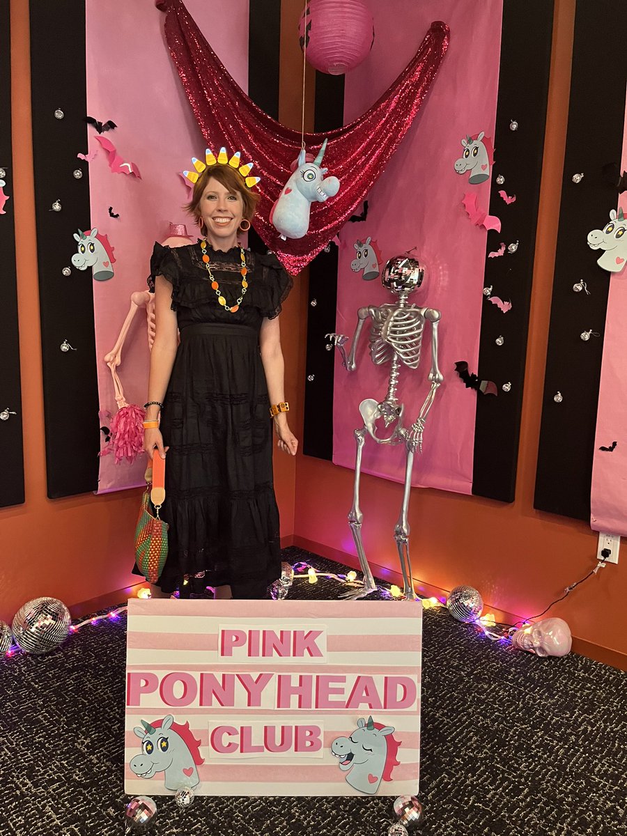 DaronNefcy's tweet image. So excited to see some #starvstheforcesofevil Halloween love at Disney TVA last night!🦄 🎃