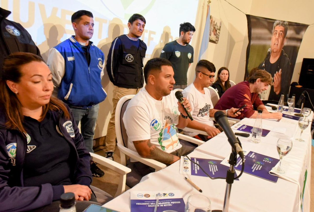 #Argentina 🇦🇷

Hoy culminó el seminario de jovenes de transporte por carretera de ITF, organizado por Camioneros desde la representación regional de juventud de Emanuel Alarcón.
Participan mas de 200 representantes jóvenes de carretera, con el apoyo y las exposiciones de