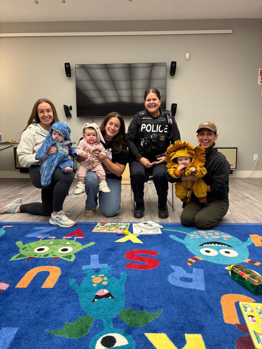 KingLibraries's tweet photo. A huge thank-you to the amazing officers from @YRP for taking the time to visit us! We’re so grateful for all that you do to keep our communities safe. 🚓💙
From all of us at KTPL, we wish you a spooktacular and safe Halloween night! 🕸️📚
#YRP #EarlyLiteracy #KingLibraries https://t.co/3ejIKjb5RM