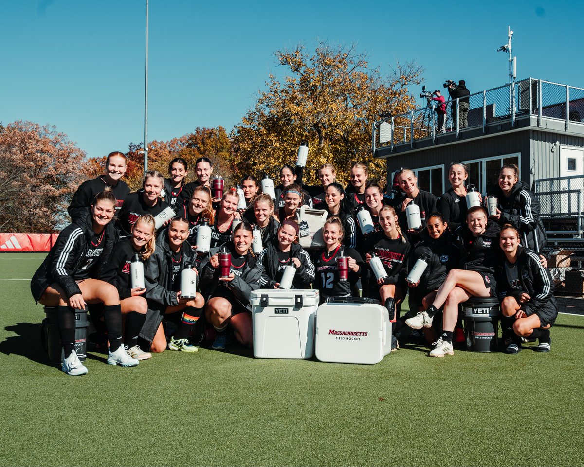 Grateful <a href="/YETICoolers/">YETI</a> 👀😊

So thankful for such a generous gift to our players and program!!

#RollUMass x #Flagship🚩