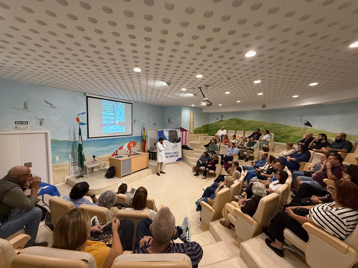 Hoy hemos compartido unas nuevas jornadas para pacientes con cáncer de pulmón. 

Ha sido un día de aprendizaje, de experiencias compartidas y de muchas emociones.

Días como hoy me recuerdan por qué me enamoré de la oncología.