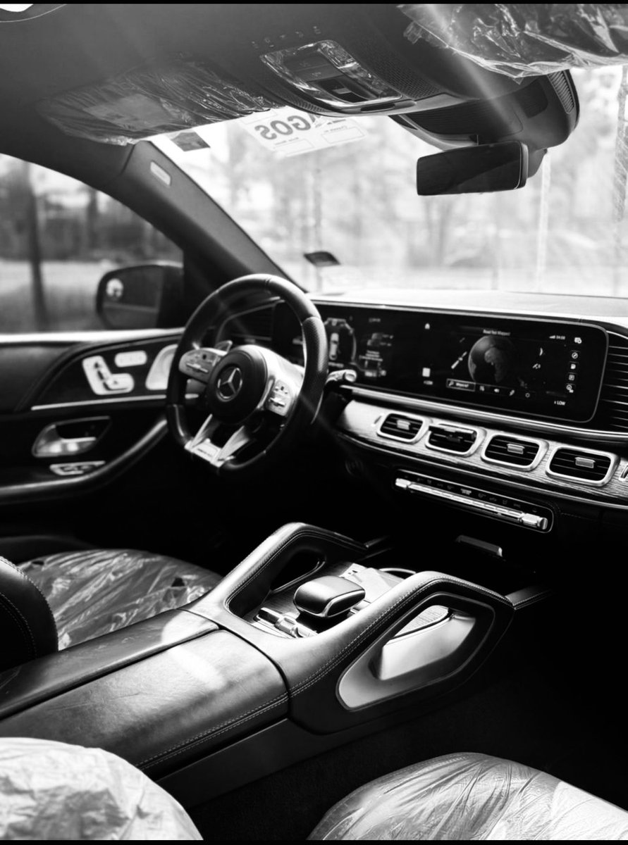 A GLE AMG would heal me right now🥂