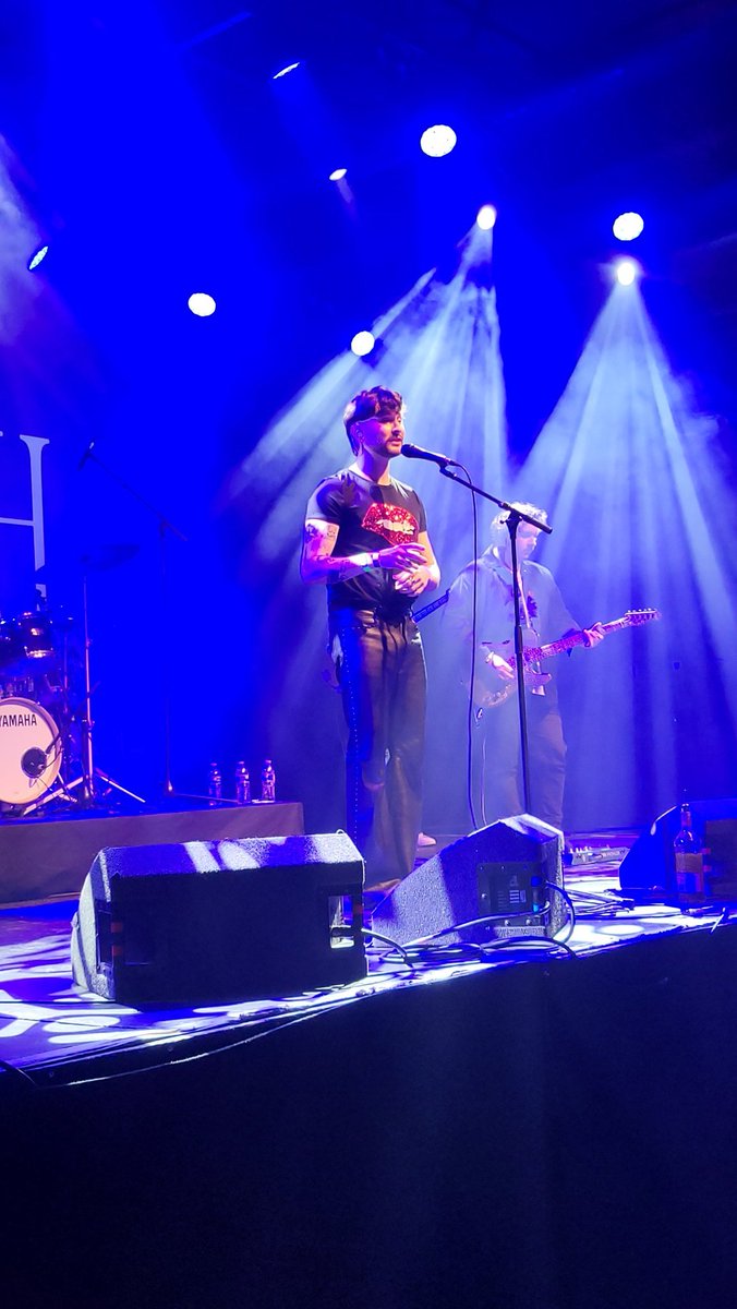 Singing his heart out about love, life, and everything in between 🎶💞 <a href="/Roxburghxo/">Charlie Roxburgh</a>

what's your fav love song? #NewMusic #LoveSongs #FORMAT25