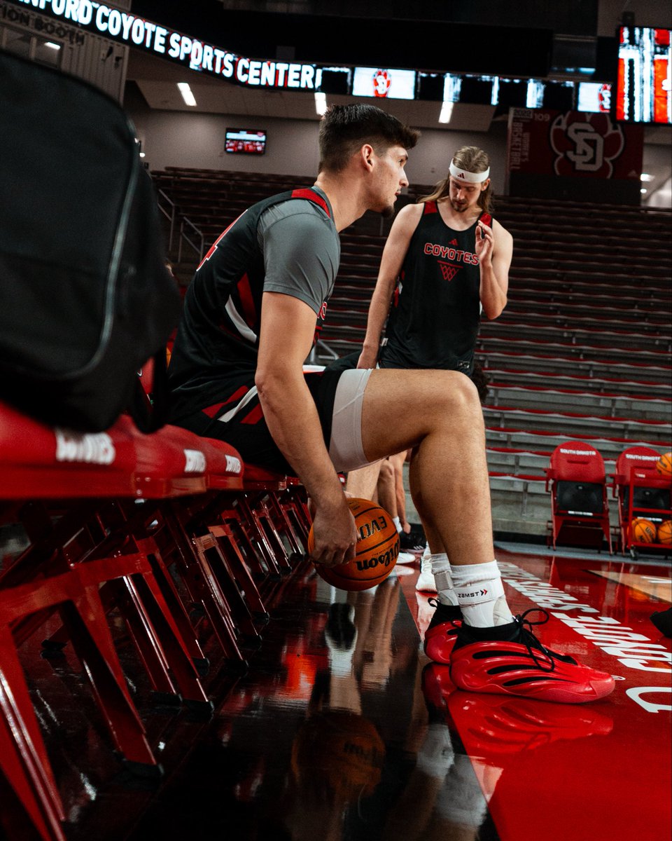 Game mode loading… ⏳

#GoYotes