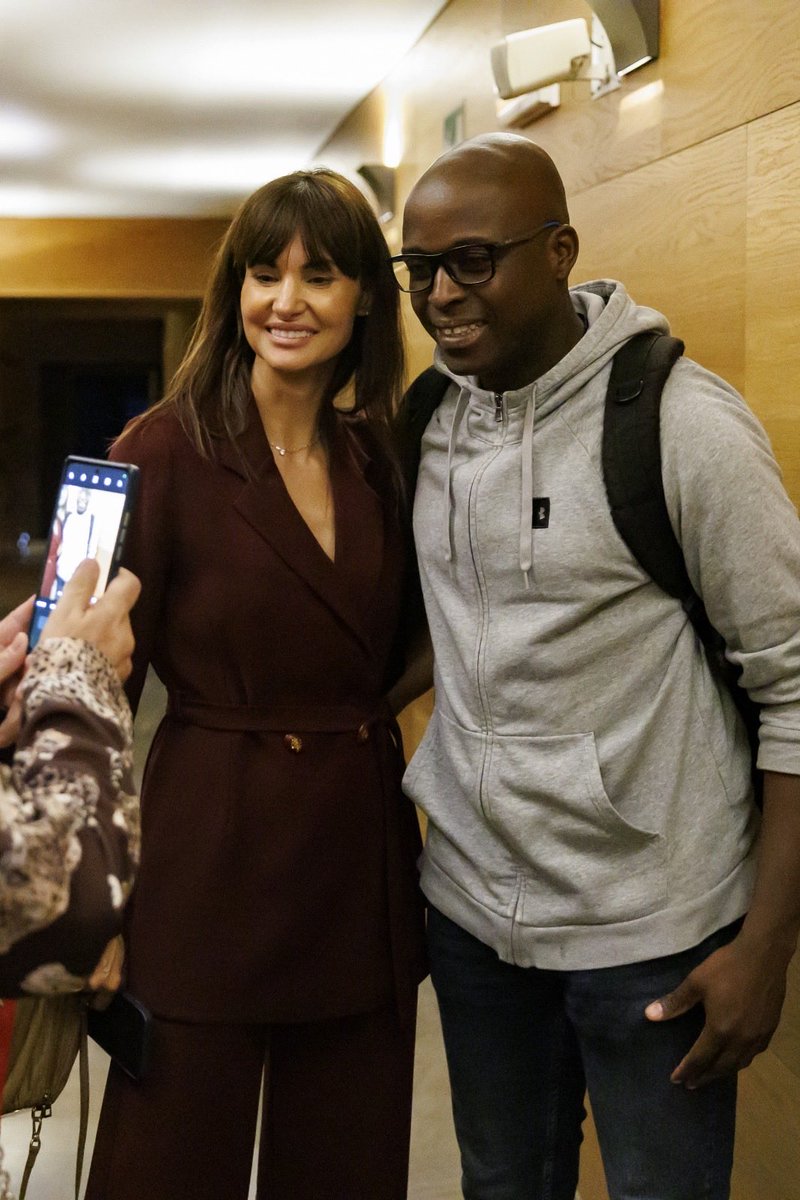 Durante una hora, Ibáñez ha explicado los ‘Secretos de la neurociencia para vivir mejor’ y los métodos para “engañar a nuestro cerebro” con el fin de responder a los retos diarios.