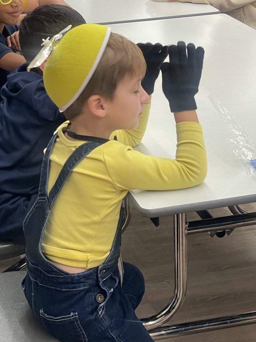 StultsRoadElem's tweet photo. 💛💙 The Pre-K Minions took over Stults Road today! From goggles to giggles, our youngest learners filled the cafeteria with laughter, joy, and a whole lot of yellow sunshine! 🥳🍌 #StultsStrong #RISDPride #MinionTakeover https://t.co/OA5rC7aIy6