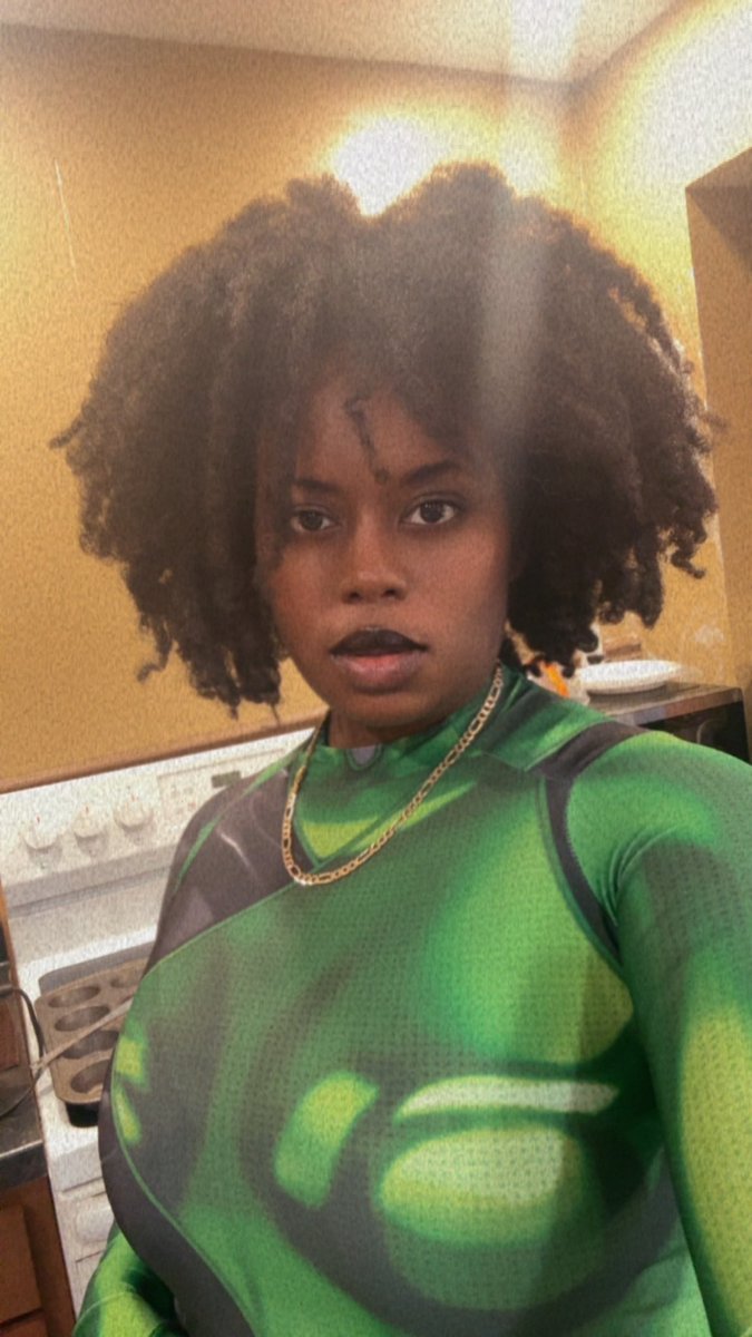 Queen of the Yammed tweet media