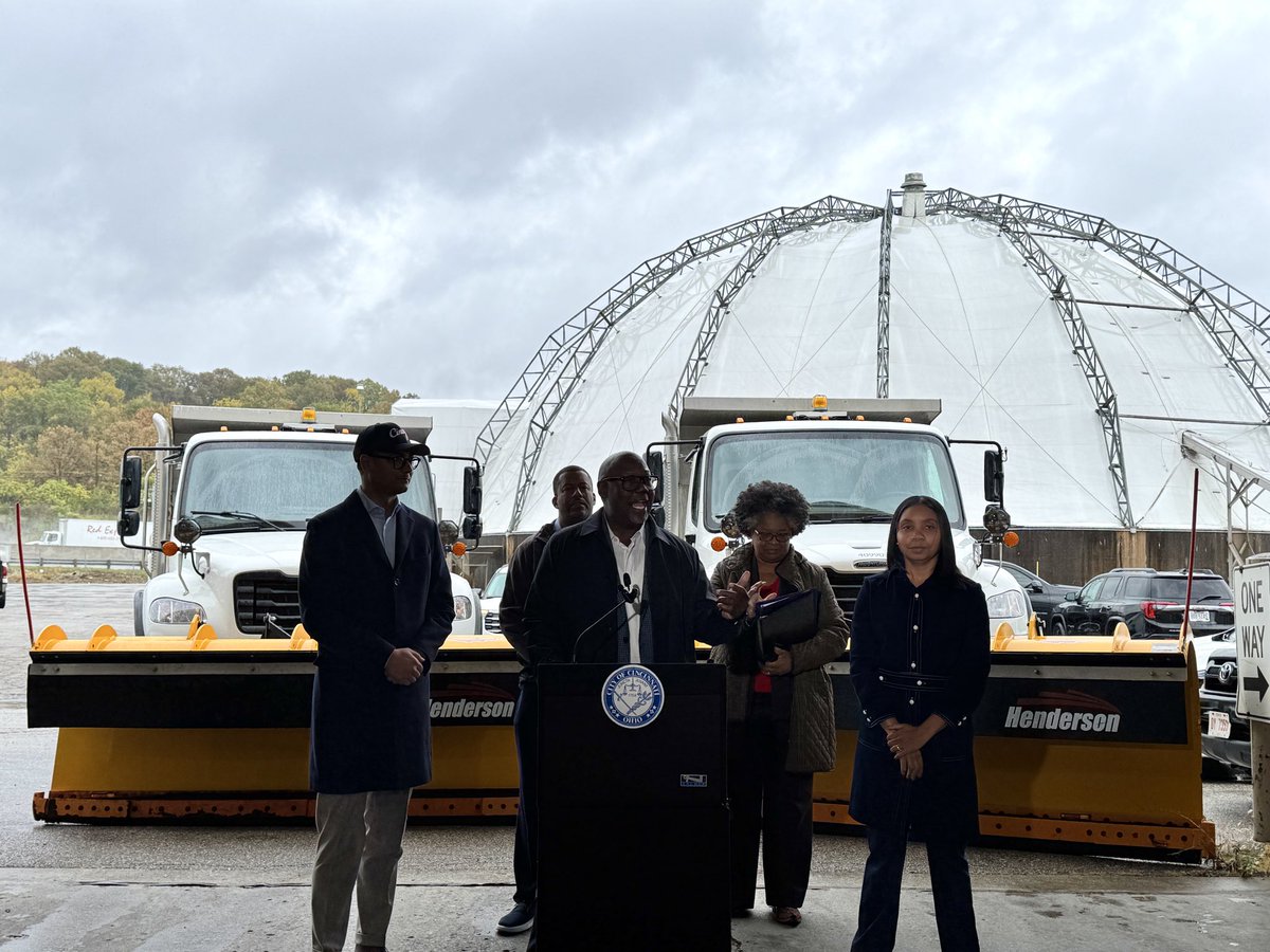 CityOfCincy's tweet photo. Today, City Manager Sheryl Long, along with Mayor Aftab Pureval, announced technology enhancements that will revolutionize how the City responds to winter weather events. 

Learn more: https://t.co/tn70nEAHJv https://t.co/224HtpVYCu