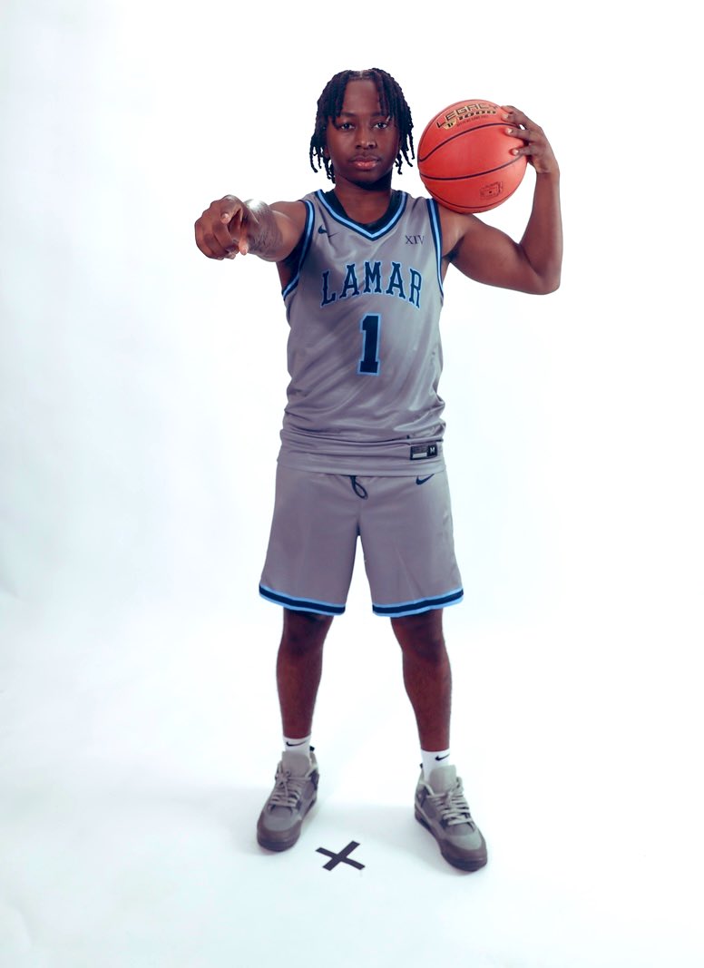 Meet ᴛʜᴇ Seahawks 
Student-Athlete Introductions 
‘25-‘26 Edition

6’0 | Guard
Out of Houston, Texas 
Sophomore 
Transfer from Fort Scott Community College (Kansas) 

 #1 Je’Marion ‘J’Mar’ Franklin 
<a href="/iamshiftyjmar1/">J’Mar Franklin</a>