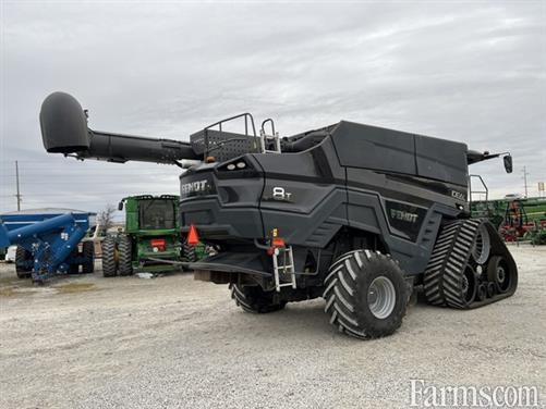 FarmsNews's tweet image. 2021 Fendt FTC8 ⏬

PRWD axle, chopper, corn/bean combine type, duals/singles tracks, contour master (lateral tilt feederhouse), power folding bin extension, powercast tailboard, and more.

usfarmer.com/harvesting-equ…

#Combine @WrightImp