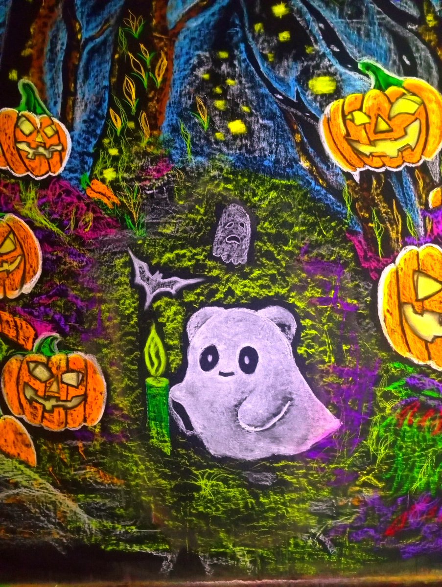 Ziahelia's tweet image. I drew this Halloween art featuring your PettBro.
8 hours well spent on this wall piece 👌
Don't forget to Earn $AIP today with @pett_ai