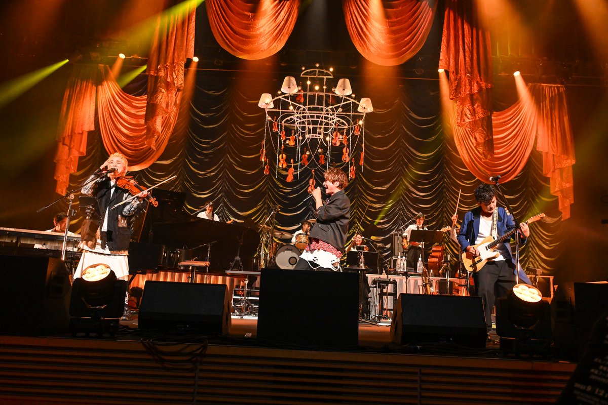 🎻本日放送＆配信🎻

#NAOTO 20th Anniversary Live
「SERENDIPITY」
10/31(金)午後8:00～

【ライブ写真をチラ見せ📸】
#ポルノグラフィティ #押尾コータロー #世良公則

WOWOWオンデマンド
同時配信でご覧になる方👇
wod.wowow.co.jp/simulcast/Live…

一夜限りのプレミアムなステージは必見👀

<a href="/NAOTO_poper/">NAOTO Violinist</a>