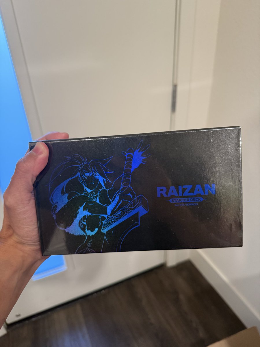 Look what arrived today 👀

<a href="/AzukiTCG/">Official Azuki TCG</a> <a href="/Azuki/">Azuki</a>