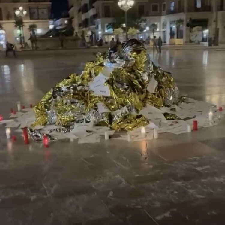 RafaXambo's tweet photo. L’homenatge i el record de les víctimes que férem ahir s’ha tornat espai de memòria. Gràcies a la bona gent 💓 https://t.co/N0SdNkY8sB