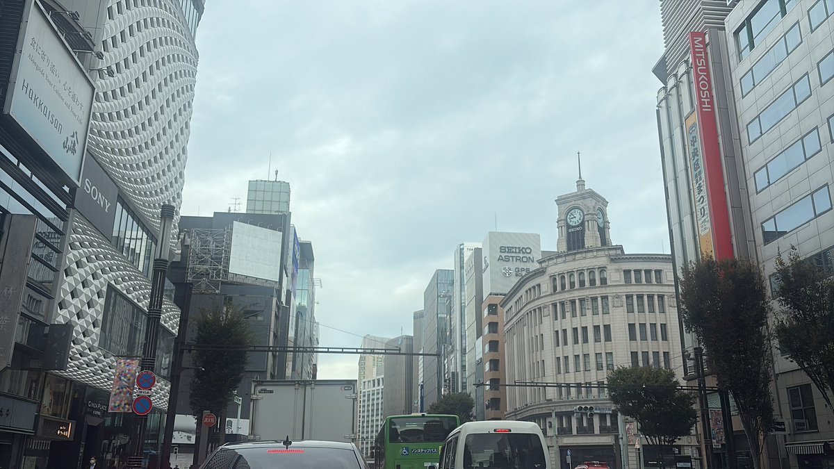 umu_designInc's tweet image. 朝車🚗
ハッピーハロウィン🎃の月末。
今年もあと二ヶ月。

今週末はモビリティショーに行きます🚗。
華金の本日も頑張りましょう。

#umudesignInc.
#丗SOU
#世SOU