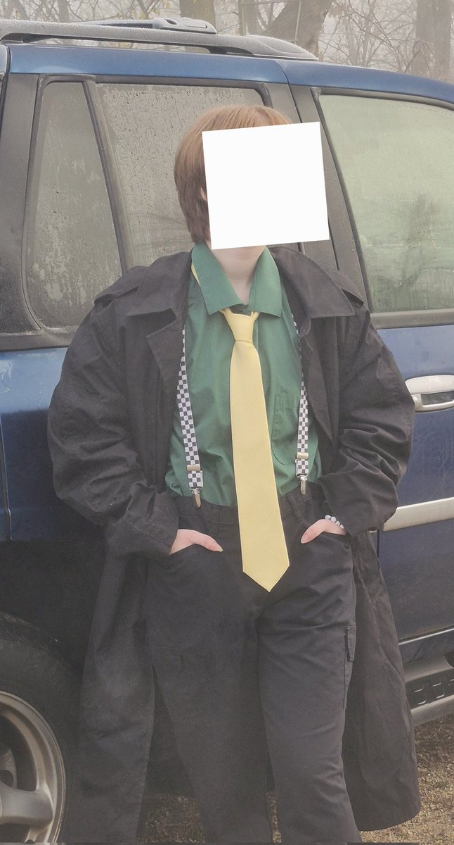 Adems_randomart's tweet image. Chat, I think i overdressed just a bit [I went to school like this]