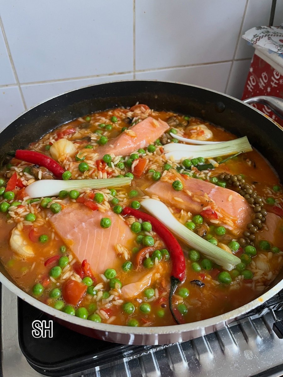 Agent99c's tweet image. Happy Friday one pot salmon red rice #friday #food #salmon #onepot #eatwell #foodies
