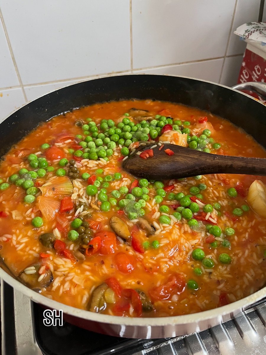 Agent99c's tweet image. Happy Friday one pot salmon red rice #friday #food #salmon #onepot #eatwell #foodies